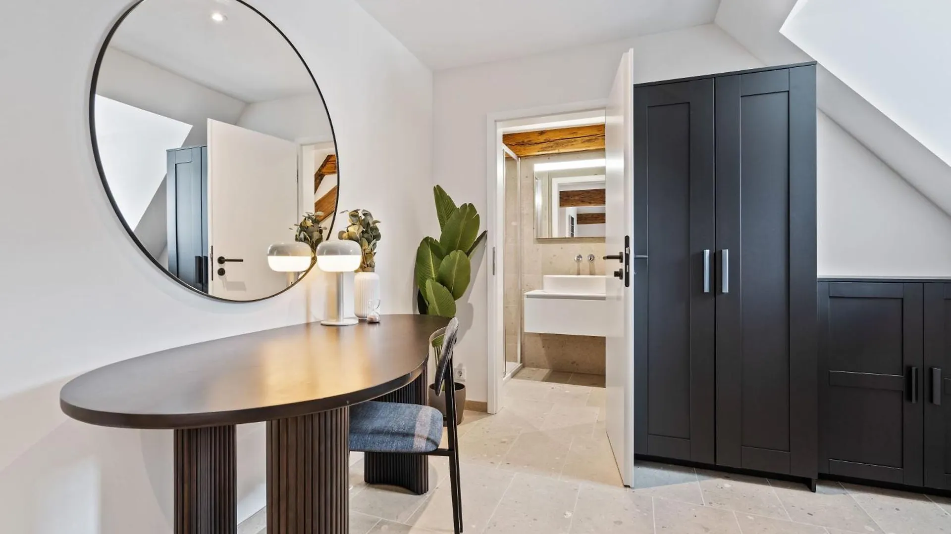 Elegant Clausen Apartment With King Bed & Wifi Luxembourg