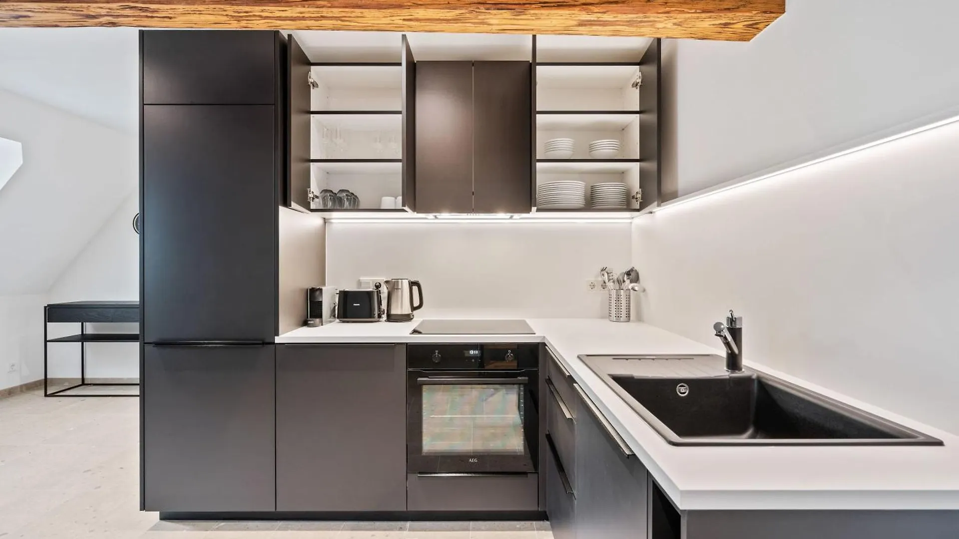 Elegant Clausen Apartment With King Bed & Wifi Luxembourg Luxembourg
