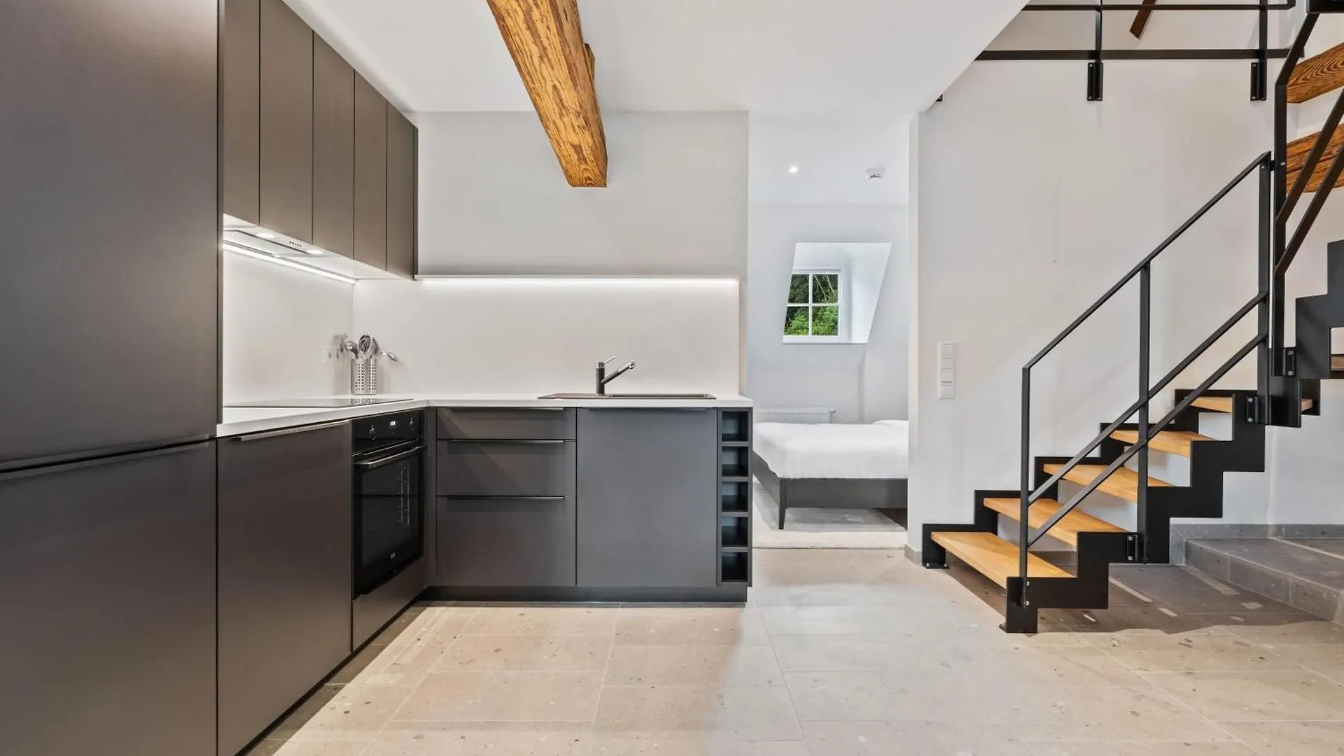 Elegant Clausen Apartment With King Bed & Wifi Luxembourg