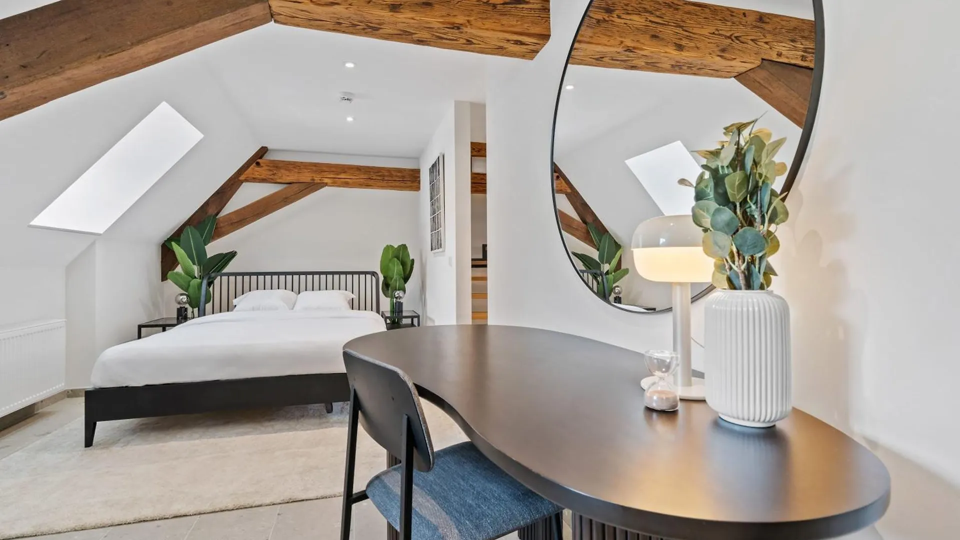 Elegant Clausen Apartment With King Bed & Wifi Luxembourg